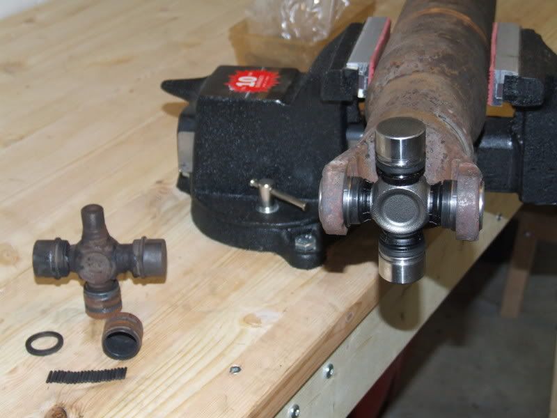 Drive shaft Ujoints gone loose??? Chevy Truck Forum GM Truck Club