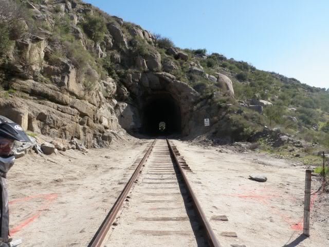 mexicotunnel.jpg