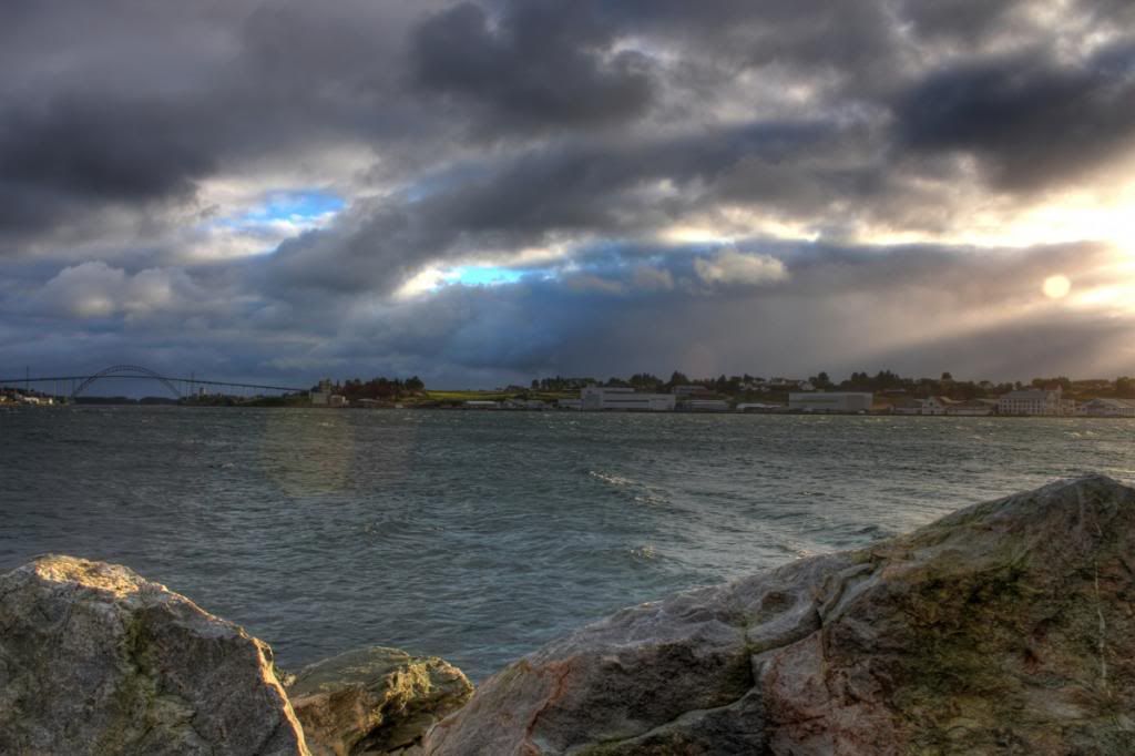 IMAGE: http://i94.photobucket.com/albums/l82/fosse240/IMG_0786_7_8_tonemapped_zps64932e16.jpg