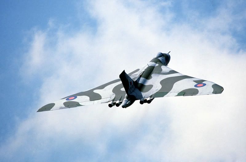 http://i94.photobucket.com/albums/l92/winchweight/Avro_Vulcan_Bomber_RAF.jpg