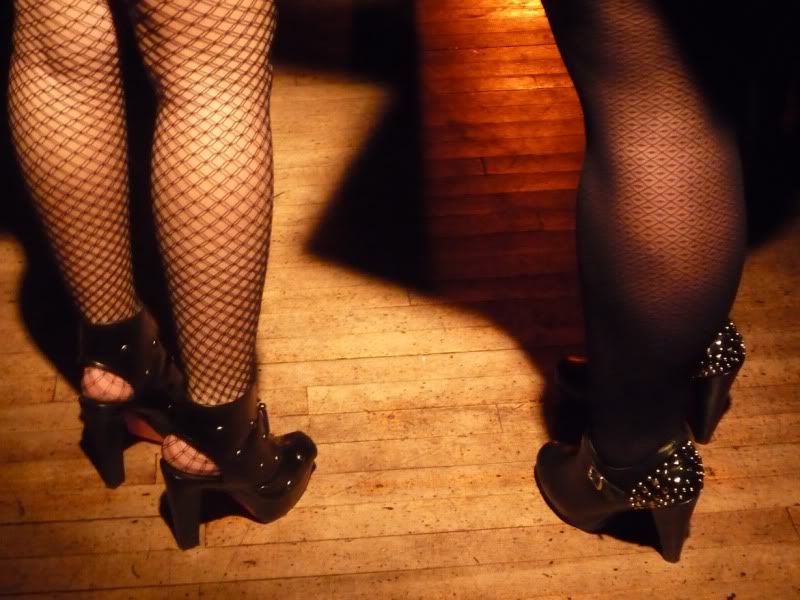 feet