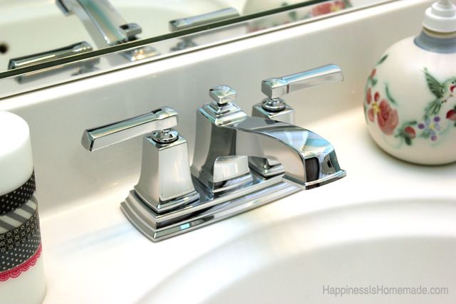 brand new sink faucet installed quickly and easily 